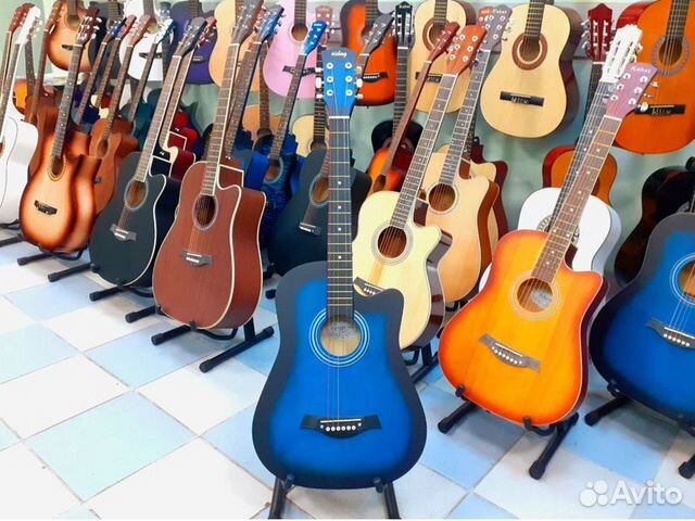 Гитара акустическая новая с чехлом и струнами