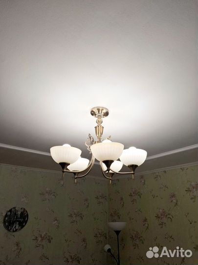 Люстра потолочная бу