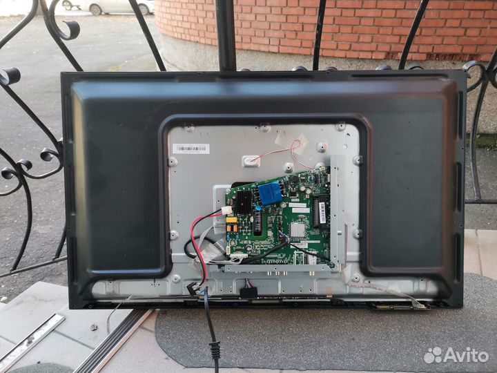 Телевизор Dexp H32C7200K (Разбор)(По запчастям)