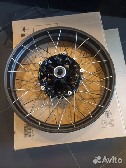 Передний спицованный диск на BMW R1300GS