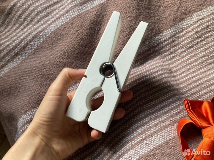 Крючок настенный