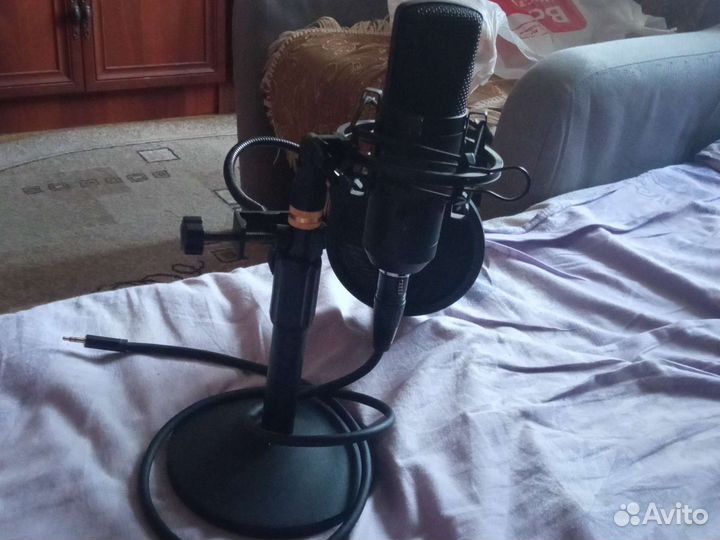 Микрофон студийный
