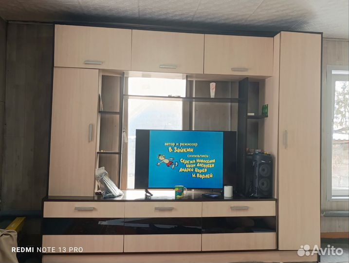 Стенка в гостиную