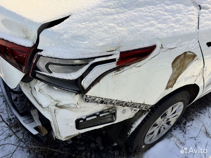 Hyundai Solaris 1.4 МТ, 2021, битый, 5 000 км