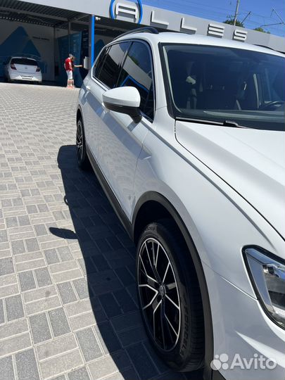 Volkswagen Tiguan 2.0 AMT, 2017, 65 000 км