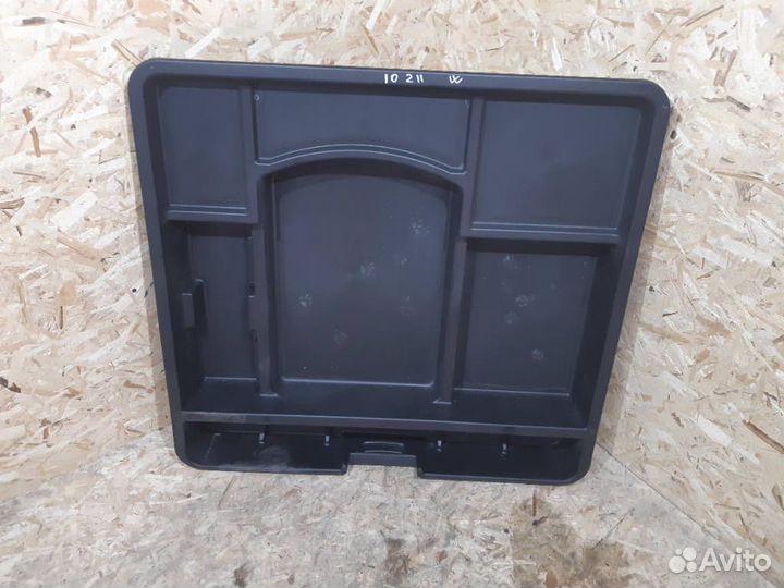 Полка багажника A2116802252 Mercedes-Benz E-Class