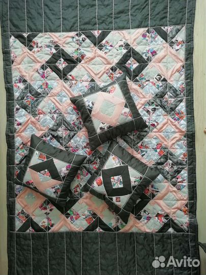 Одеяло-плед с подушками