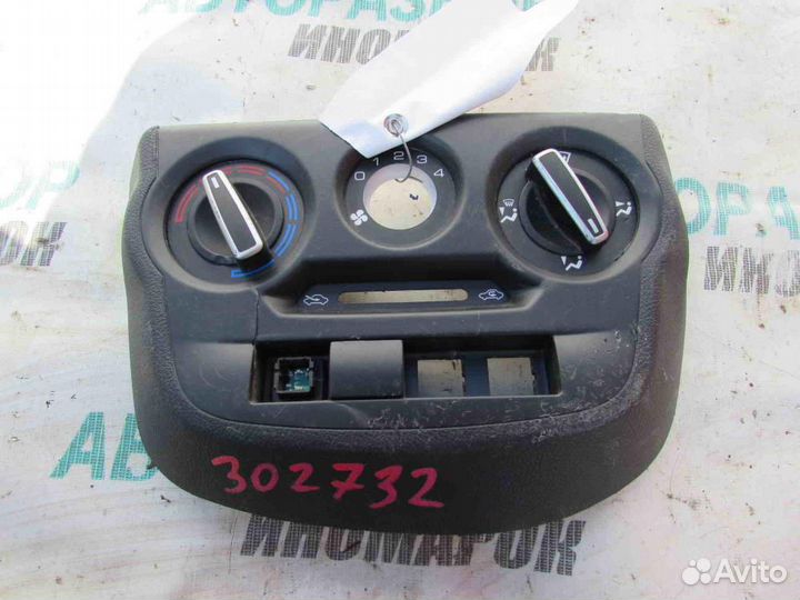 Блок управления климатической установкой для ваз L