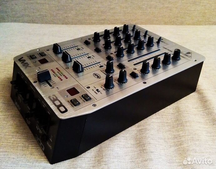 Микшерный пульт диджейский Behringer VMX-300