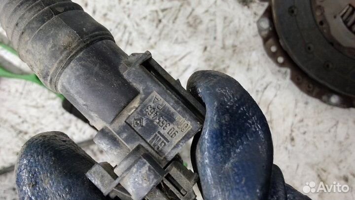 Датчик открытия капота Opel Astra H 1.6 Z16XER