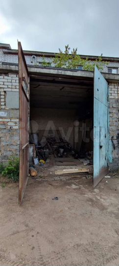 Гараж, > 30 м²