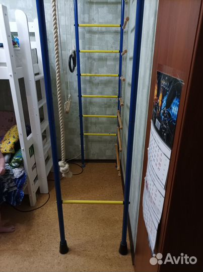 Шведская стенка с турником бу