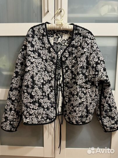 Стеганная куртка Zara с цветами
