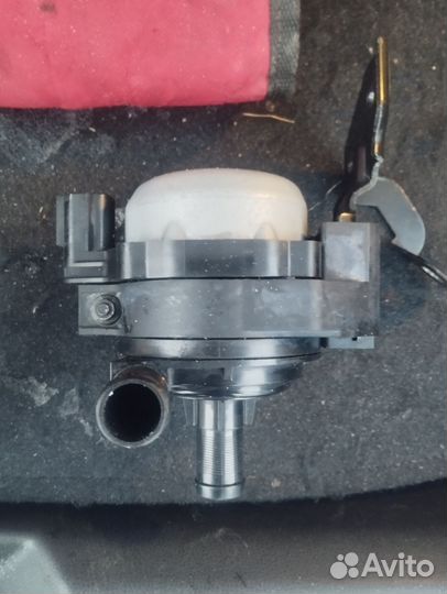 Помпа оригинальная Nissan Leaf ZE1