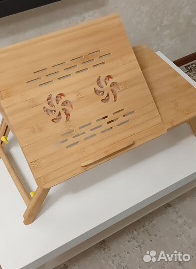 Поднос-столик для ноутбука со складными ножками