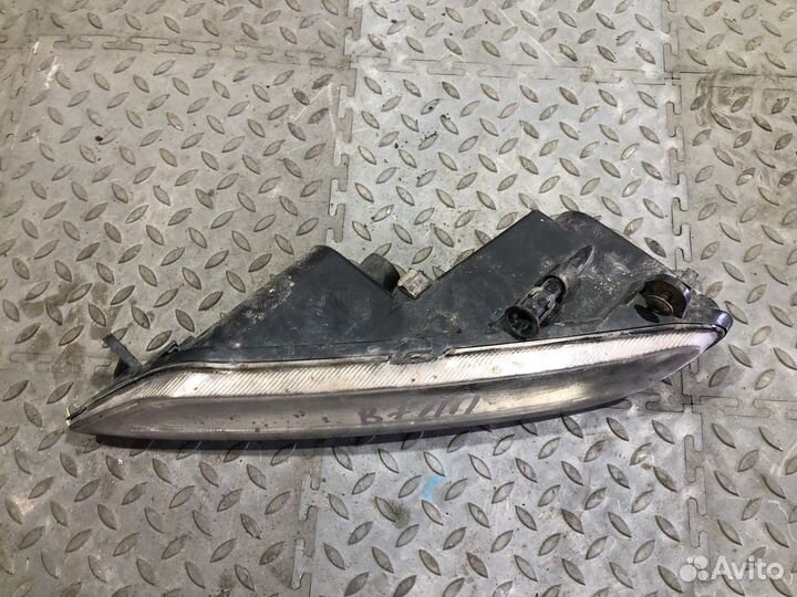 Фара противотуманная правая