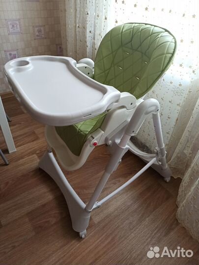 Стульчик для кормления Happy Baby William Classic