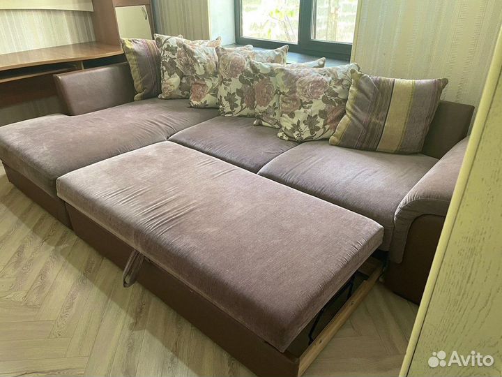 Диван угловой бу