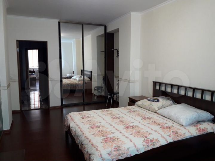 2-к. квартира, 67 м², 4/9 эт.