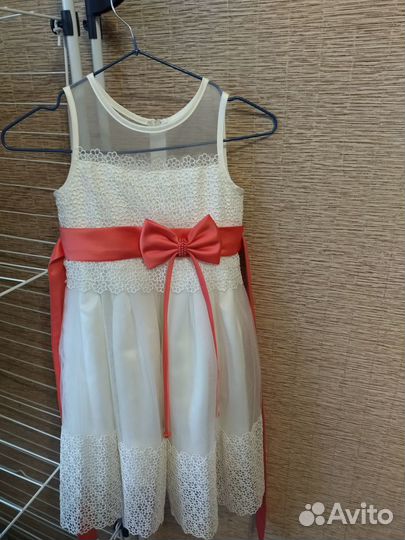 Детское нарядное платье 6-8лет