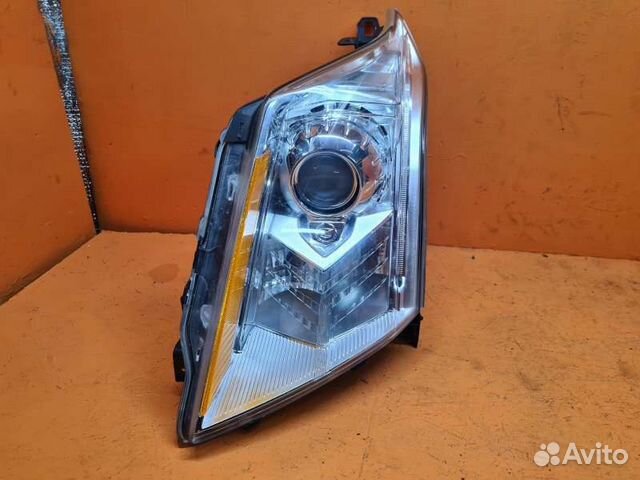 Фара ксеноновая передняя левая Cadillac Srx 3.6