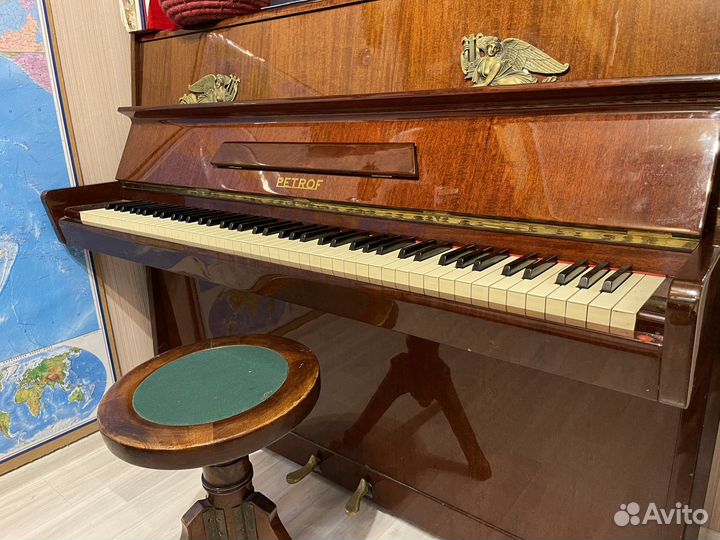 Пианино Petrof
