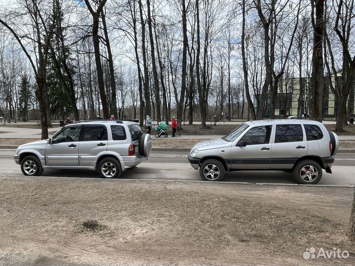 Suzuki Grand Vitara 2.5 AT, 1999, 300 000 км