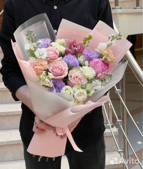 Заказ и доставка оригинальных ярких букетов