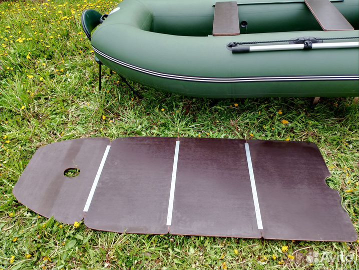 Лодка с мотором