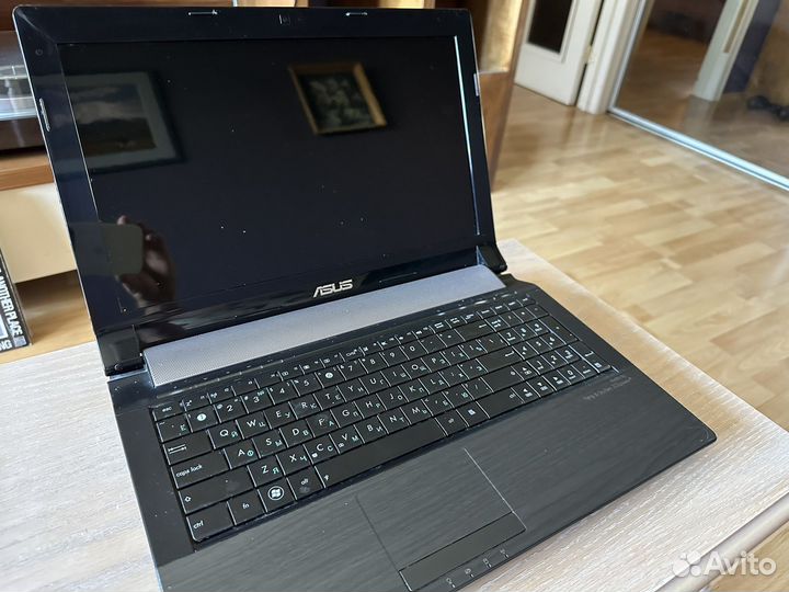 Ноутбук asus