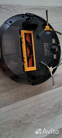 Робот пылесос