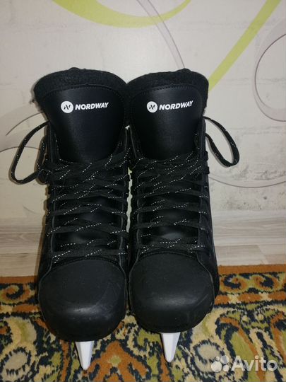 Коньки хоккейные 40размер