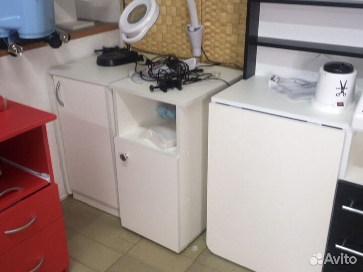 Маникюрный стол