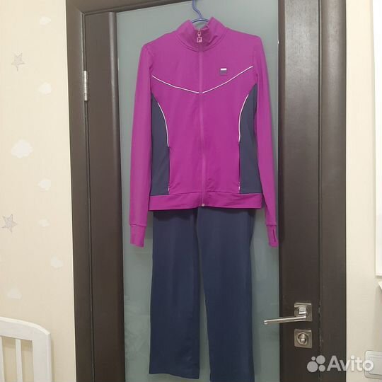 Спортивный костюм женский
