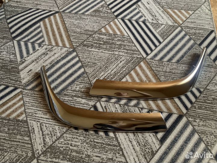 Хром переднего бампера волга 31105