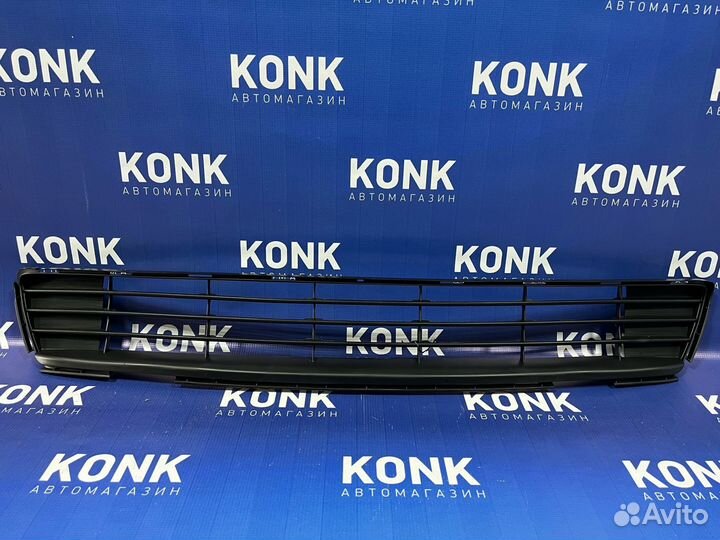 Нижняя решетка на Тойота Королла E150 2010-2013