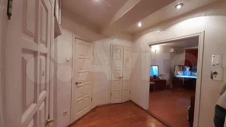 2-к. квартира, 52 м², 4/5 эт.