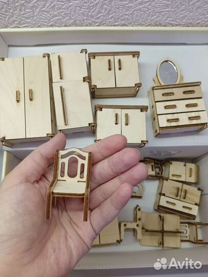 Мебель для кукольного домика