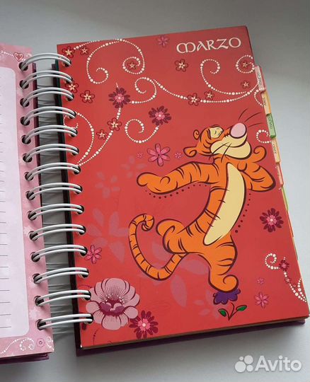 Красивый ежедневник с Винни Пухом