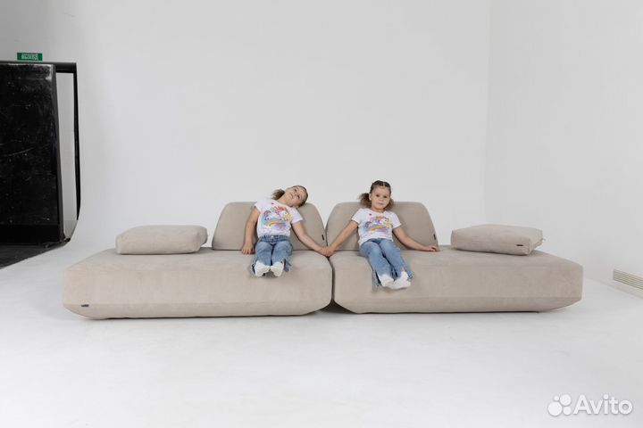 Диван со спальным местом 2700х1650 мм