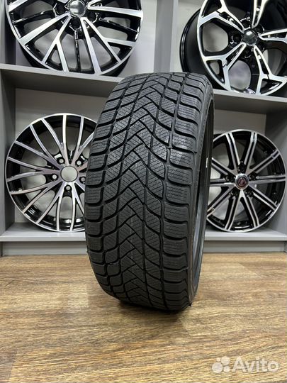Landsail Winter Lander 215/55 R17 98H