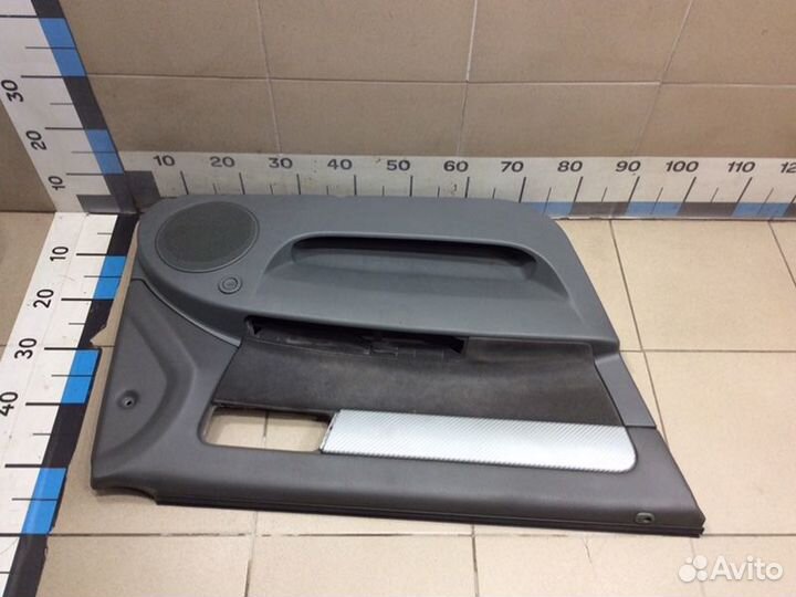 Обшивка двери передней левой передняя левая