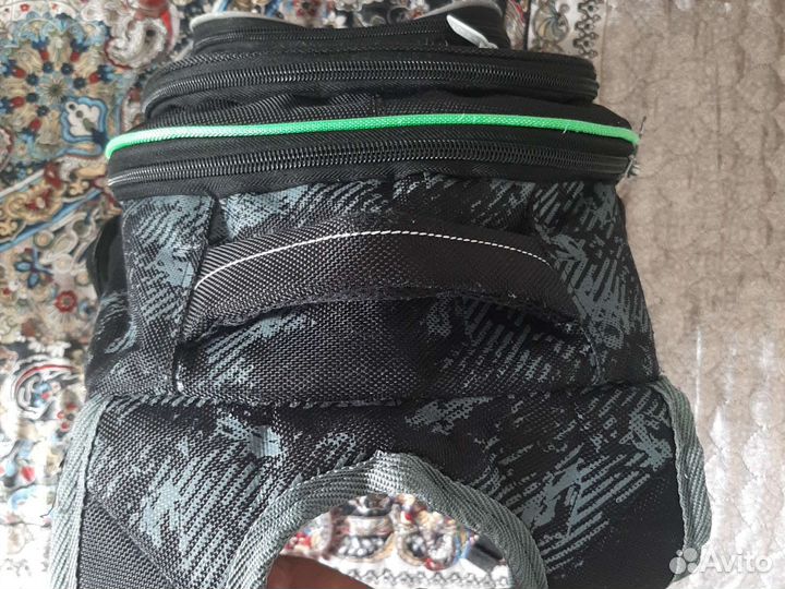 Школьный рюкзак across