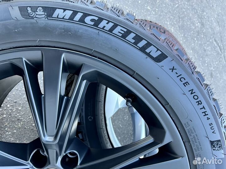 Колеса Audi Q8 SQ8 R21 оригинал зима Michelin
