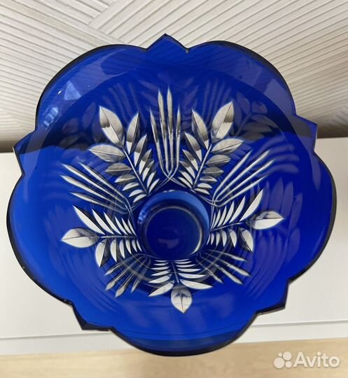 Ваза хрустальная синяя