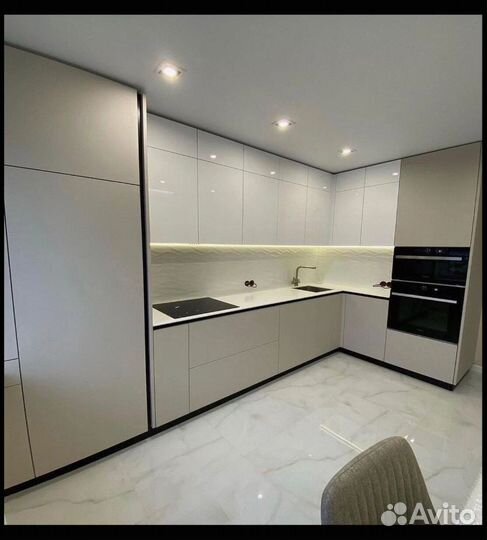 Кухонный гарнитур угловой на заказ. Рассрочка