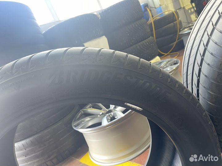 Bridgestone Alenza 001 275/45 R20 и 305/40 R20 110Y