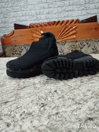 Ботинки женские