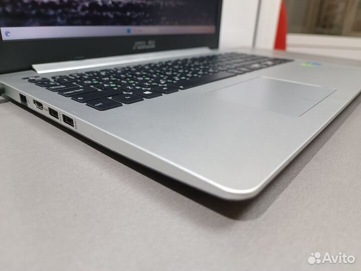 Мощный ноутбук Asus i5/8gb/ GT740/SSD
