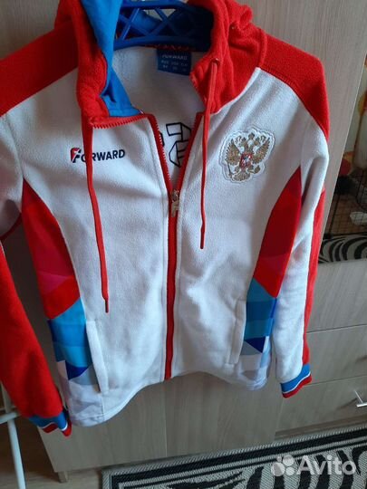 Спортивный костюм женский